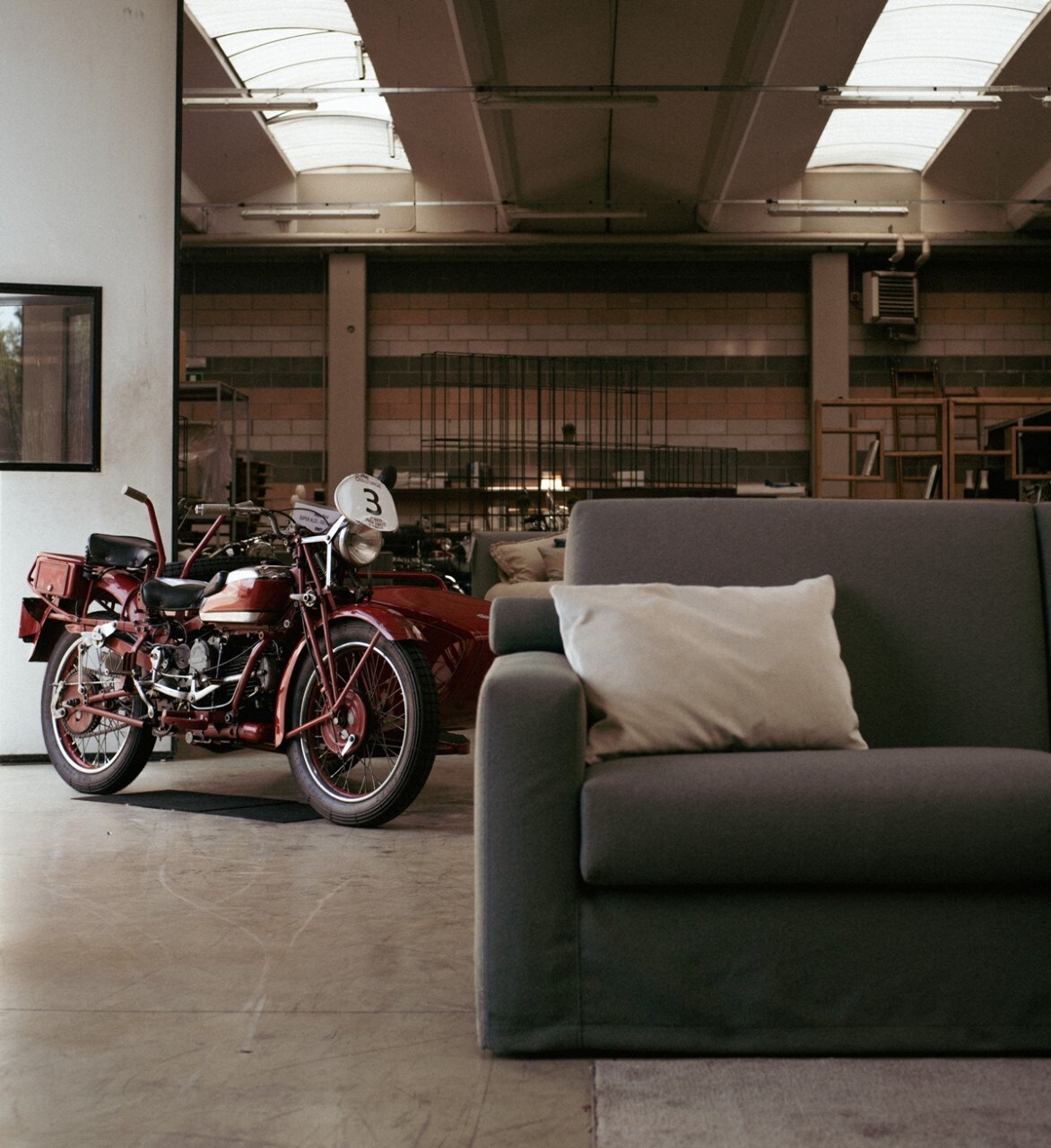 Salone del Mobile e moto d’epoca, il design si rimette in moto